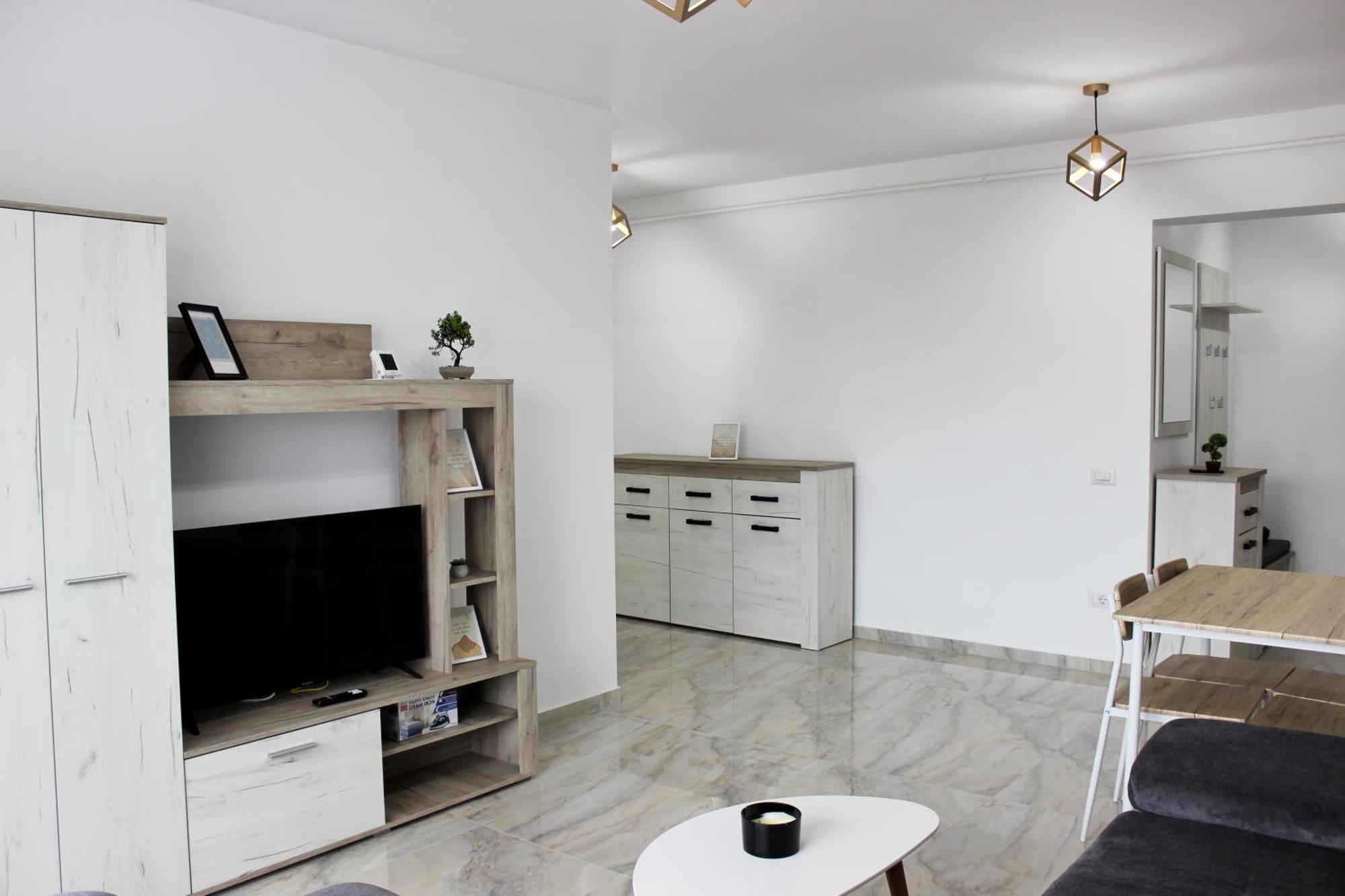 Cozy Apartments In Centre Of Suceava Near Kaufland And University Eksteriør bilde