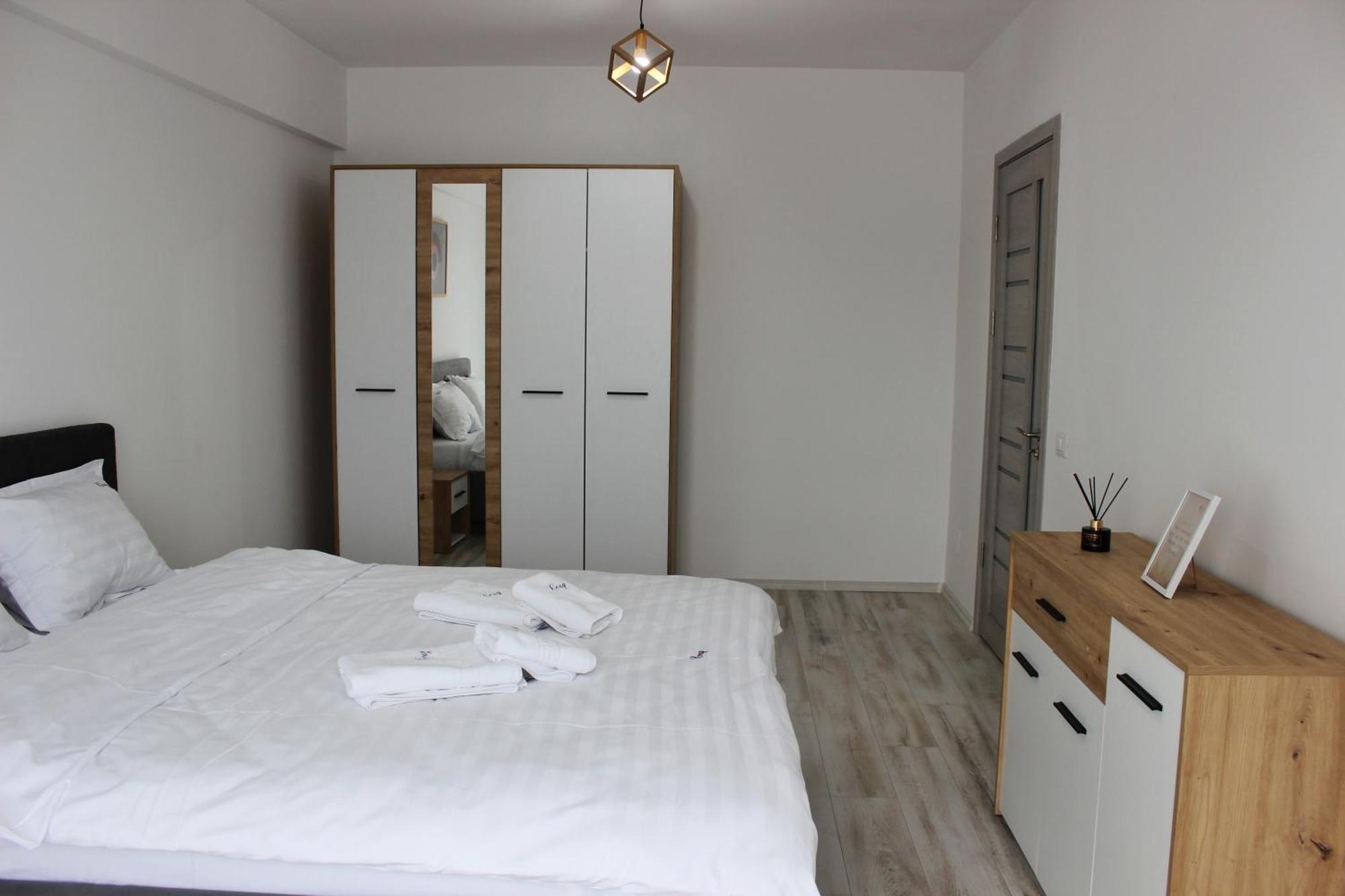 Cozy Apartments In Centre Of Suceava Near Kaufland And University Eksteriør bilde
